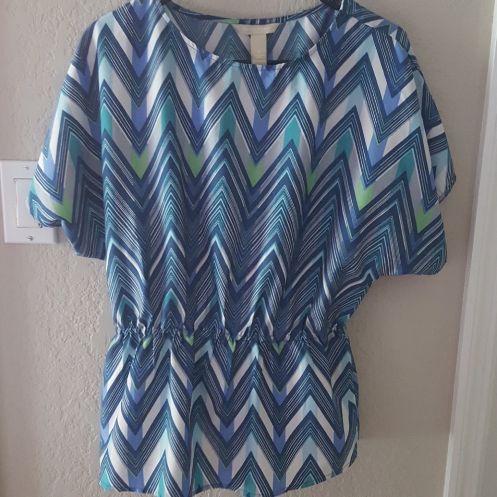 Cute banana republic chevron shirt size small